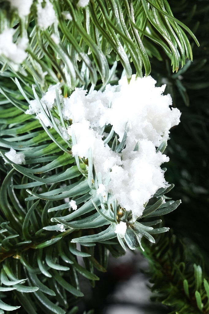 Beysüs Karlı Yılbaşı Çam Ağacı Kendinden Işıklı Lüks Seri 210 cm 1314 Dal Loiste 420 - 6