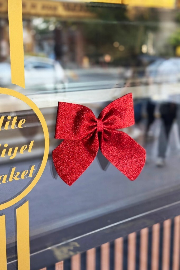 Beysüs Yılbaşı Ağacı Fiyonk Kırmızı Simli Eva Kapı ve Cam Süsleme - 6