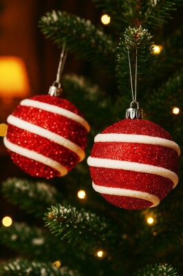 Beysüs Yılbaşı Ağacı Süsü Kırmızı Beyaz Kıvrımlı Cici Top 10 cm 2'li - 1