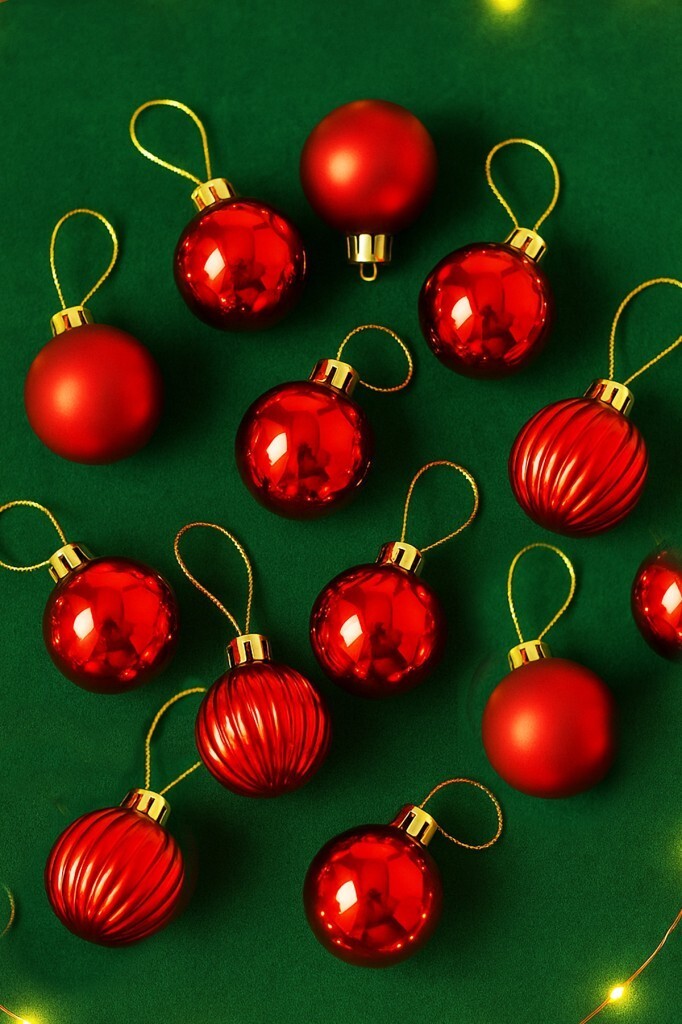 Beysüs Yılbaşı Ağacı Süsü Kırmızı Cici Top 3 cm 12’li - Beysüs