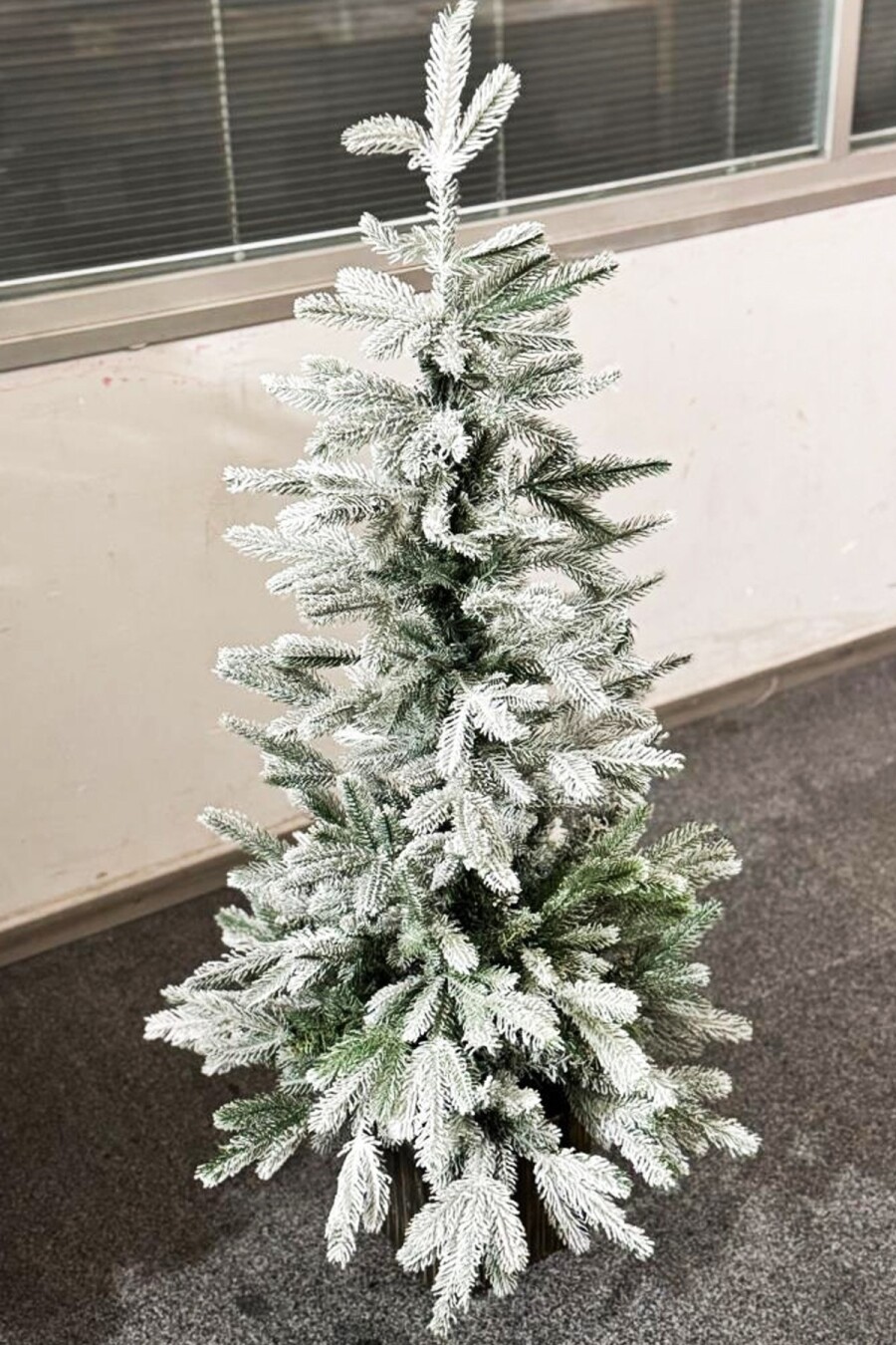 Beysüs Yılbaşı Çam Ağacı Ladin Kendinden Karlı Yoğun Dallı 120 cm 450 dal - 3