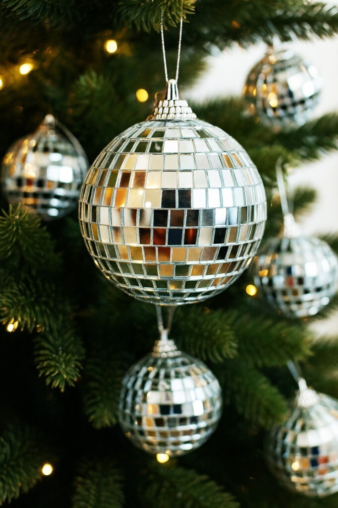 Beysüs Yılbaşı Çam Ağacı Süsü Aynalı Disko Topu 6 cm 6 lı - Beysüs