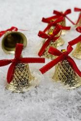 Beysüs Yılbaşı Çam Ağacı Süsü Çan Gold 4 cm Sarı Kurdelalı - 3