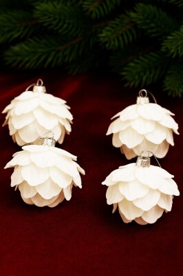 Beysüs Yılbaşı Çam Ağacı Süsü Çiçek Beyaz 4 Lü 6 cm - 2