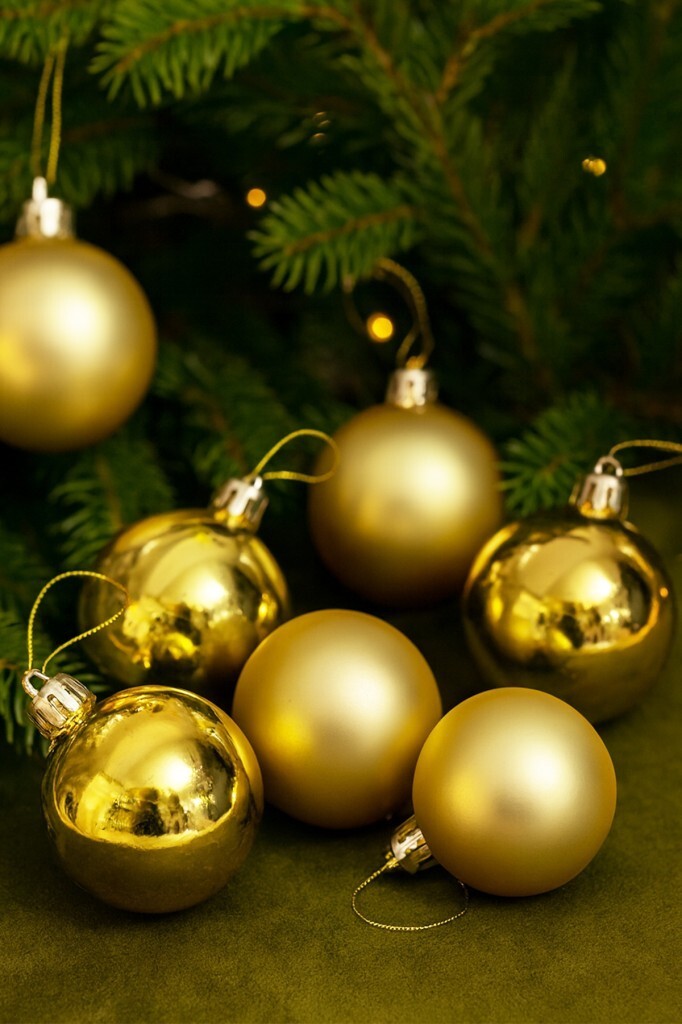 Beysüs Yılbaşı Çam Ağacı Süsü Cici Top 6 cm 6 lı Gold - Beysüs