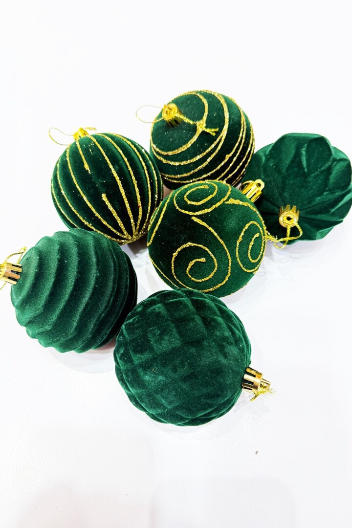 Beysüs Yılbaşı Çam Ağacı Süsü Kadife Yeşil Top 8 cm 6’lı - 3