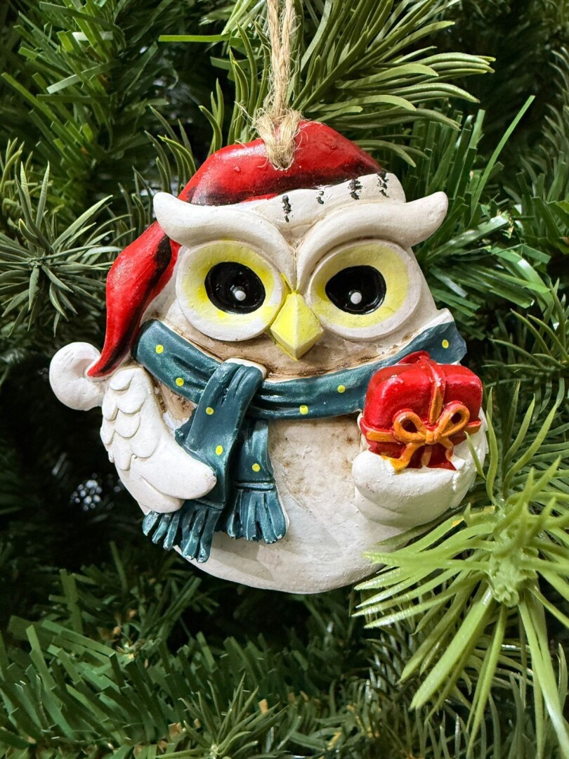 Beysüs Yılbaşı Çam Ağacı Süsü Noel Şapkalı Baykuş Figürü – Hediye Pakedi - 1