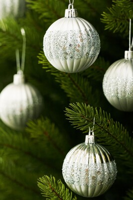 Beysüs Yılbaşı Çam Ağacı Süsü Pullu Gümüş Top 8 cm 6’lı - 2