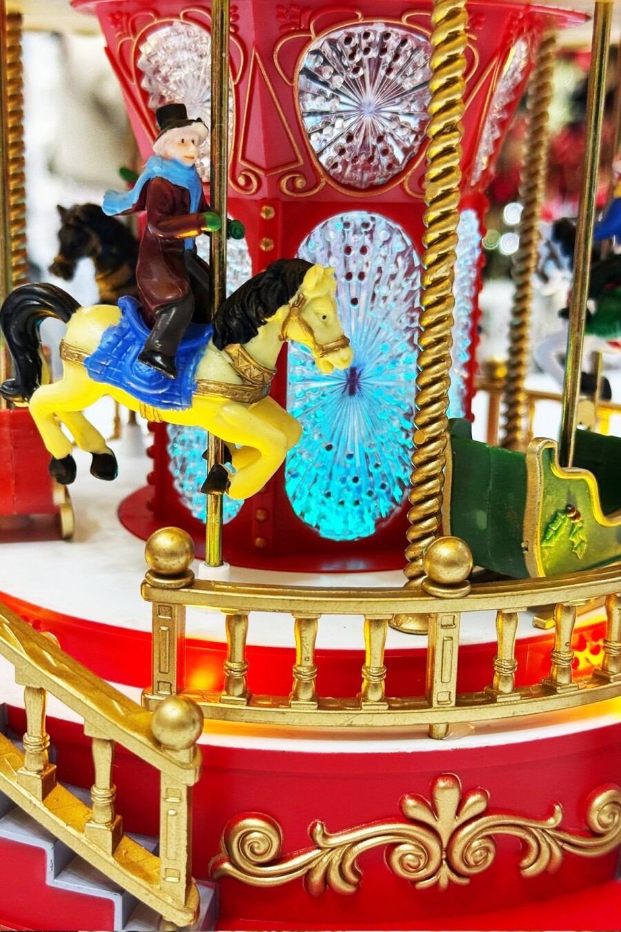 Beysüs Yılbaşı Dekor Lüks Müzikli Döner Carousel Kırmızı Altın - 2