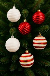 Beysüs Yılbaşı Çam Ağacı Süsü Parlak Özel Kırmızı Beyaz Holiday Cici Top 8 cm 6'lı - Beysüs