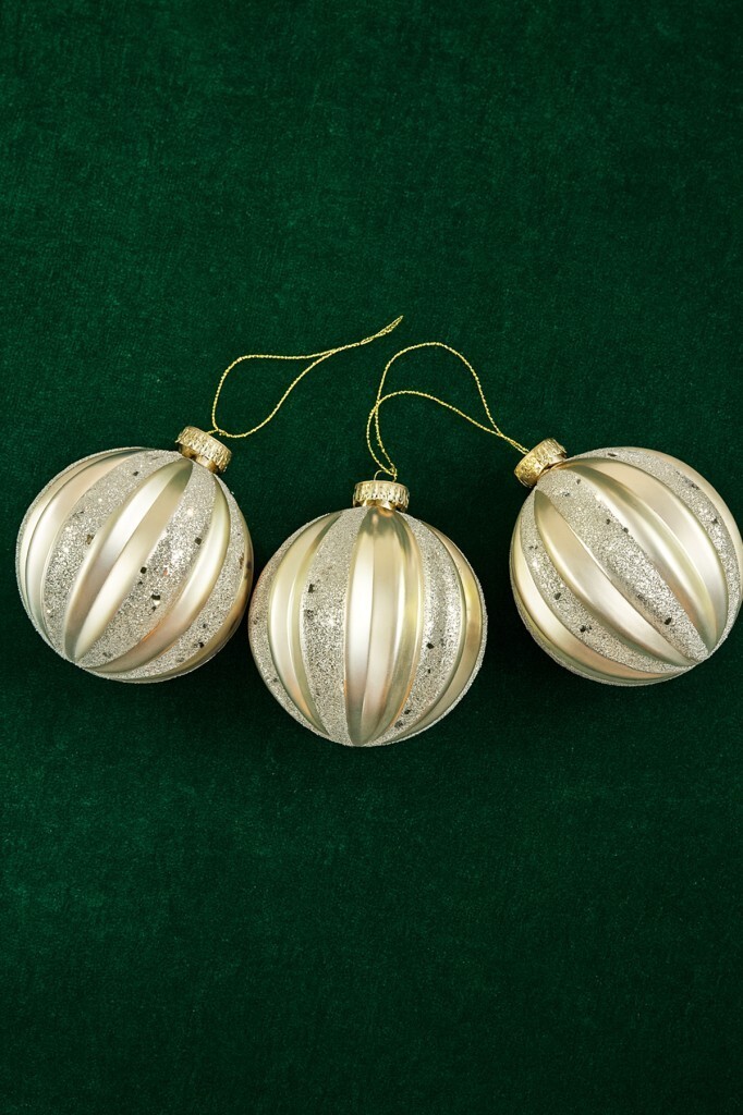 Beysüs Yılbaşı Çam Ağacı Süsü Parlak Özel Yakamoz Gold Holiday Cici Top 8cm 3'lü - 1