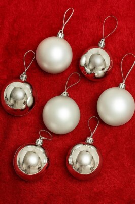 Yılbaşı Gümüş Parlak Mat Top Ağaç Süsü 6cm 6 lı - 1